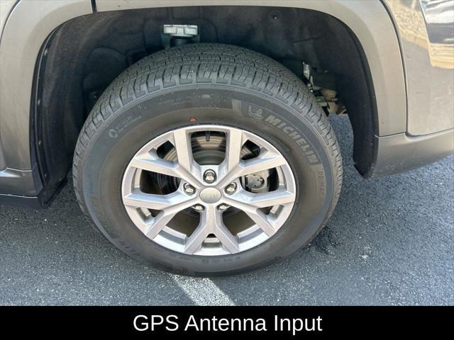 used 2022 Jeep Grand Cherokee car, priced at $34,649