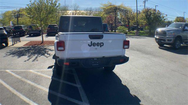 new 2024 Jeep Gladiator car, priced at $42,429