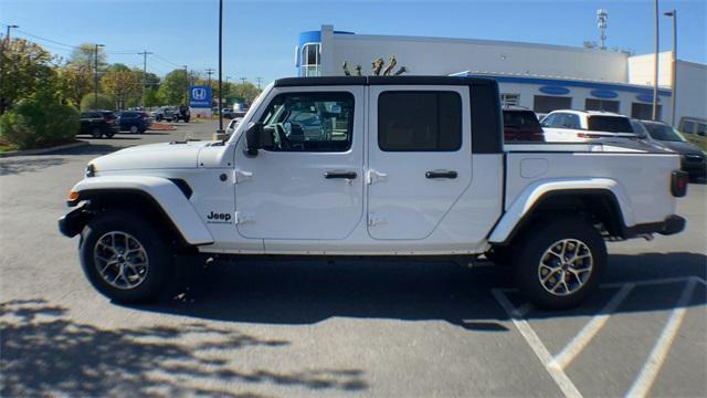 new 2024 Jeep Gladiator car, priced at $48,575