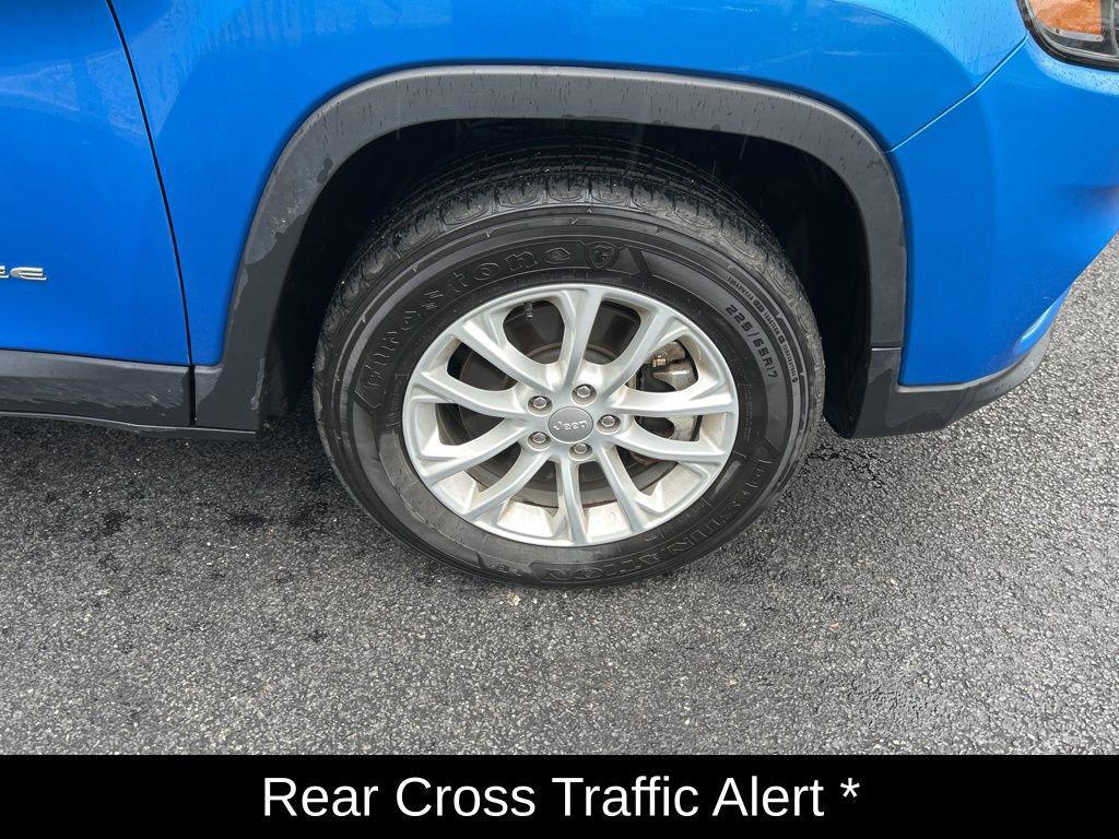 used 2022 Jeep Cherokee car, priced at $25,949