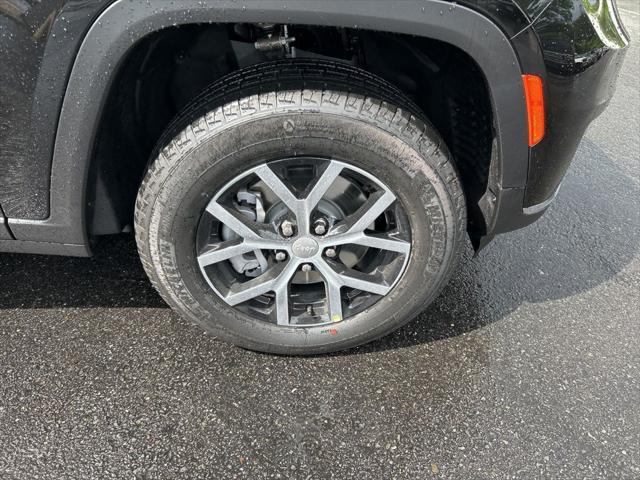 new 2025 Jeep Grand Cherokee L car, priced at $49,195