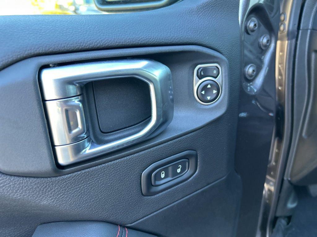 new 2025 Jeep Gladiator car, priced at $56,338