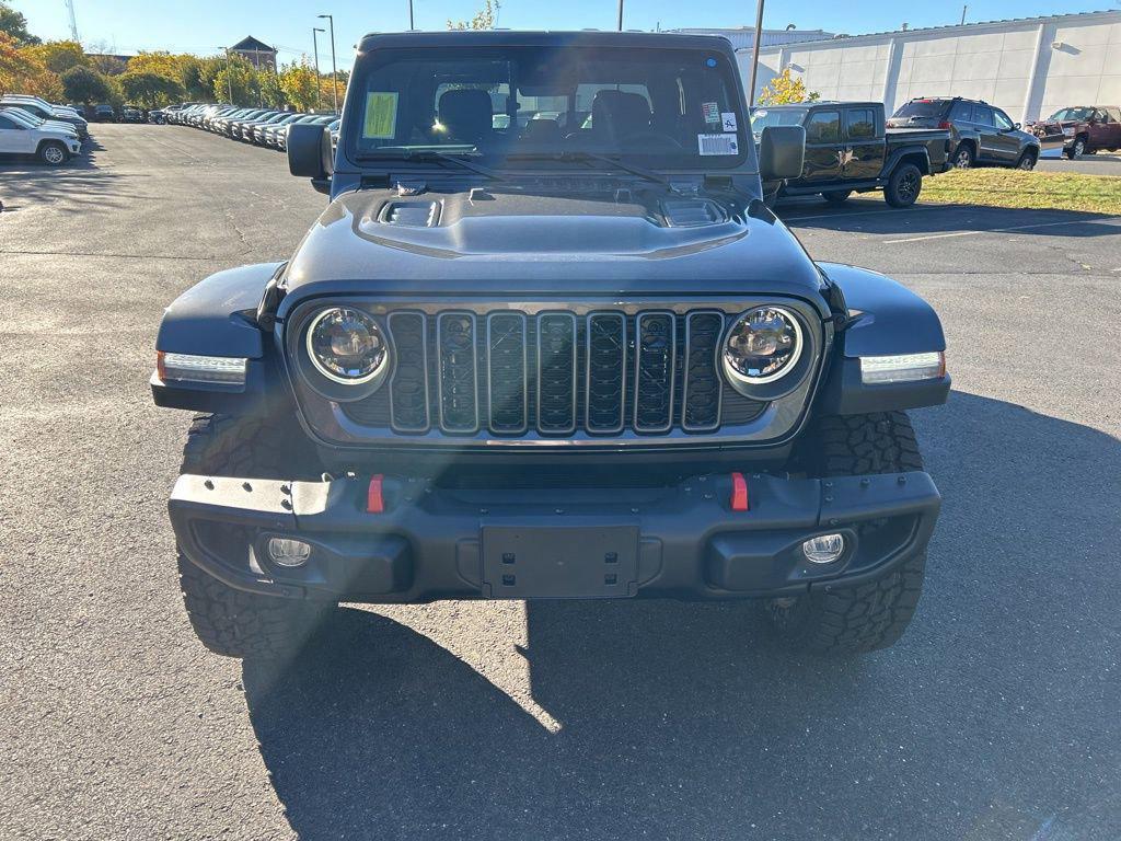 new 2025 Jeep Gladiator car, priced at $56,338