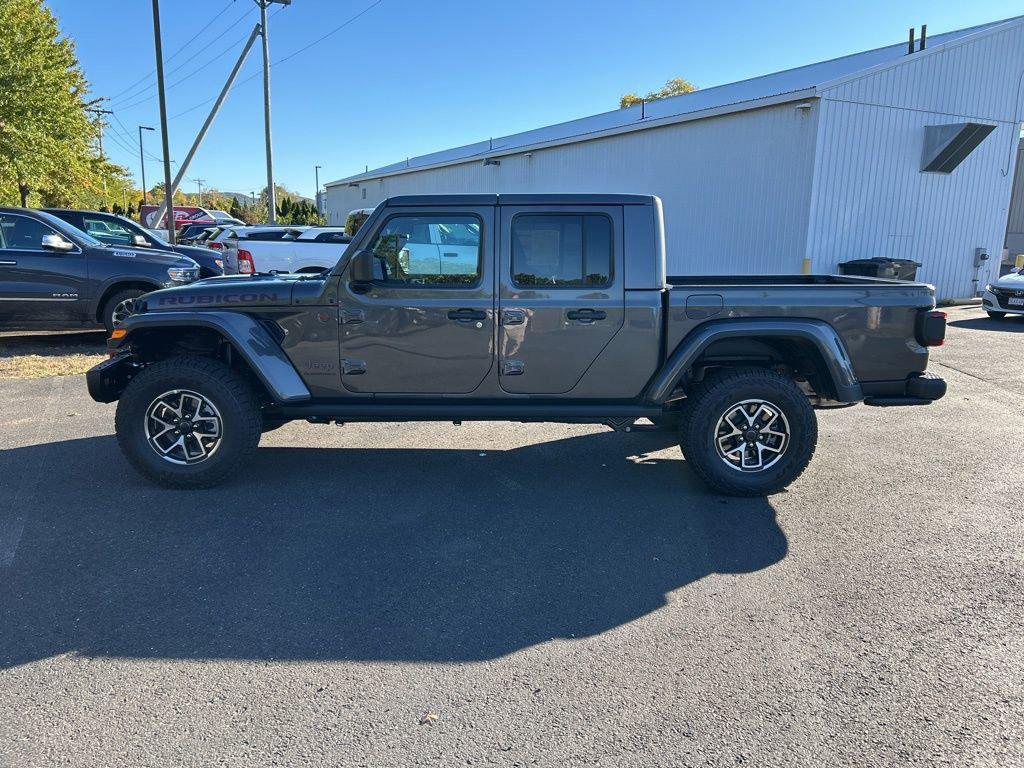 new 2025 Jeep Gladiator car, priced at $56,338