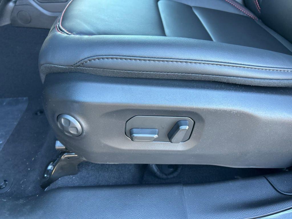 new 2025 Jeep Gladiator car, priced at $56,338