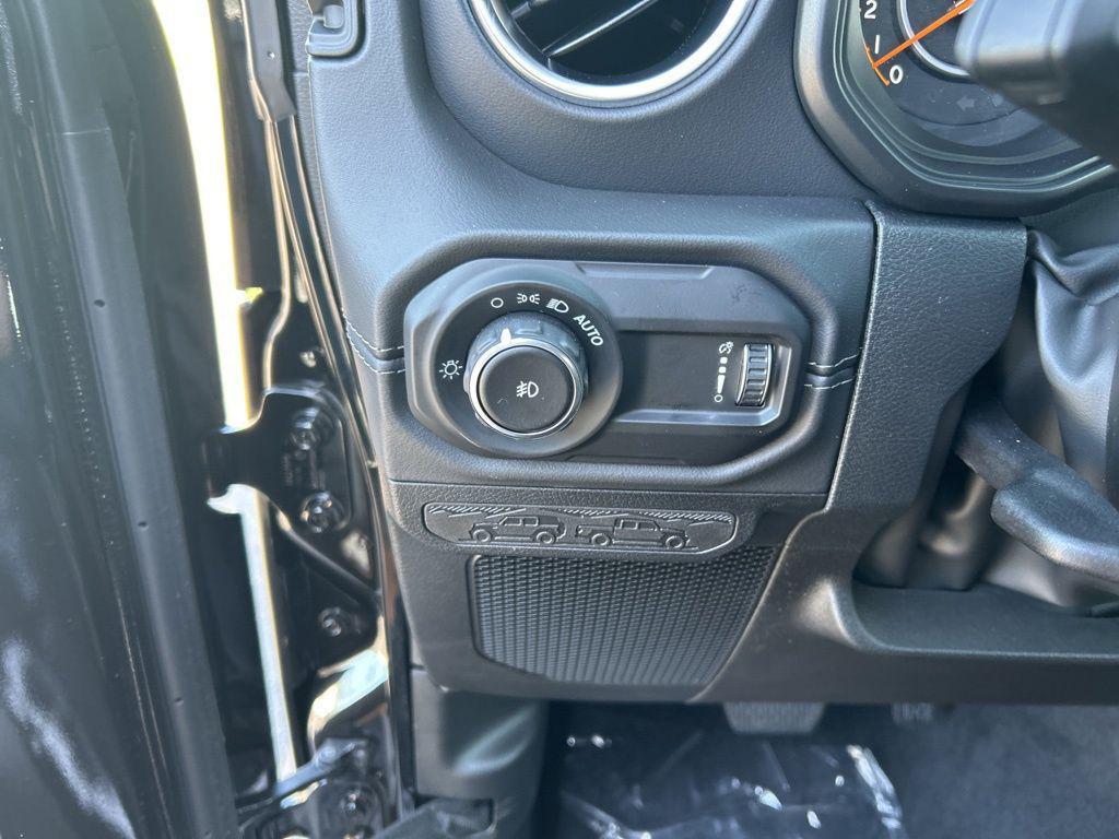 new 2025 Jeep Wrangler car, priced at $54,563