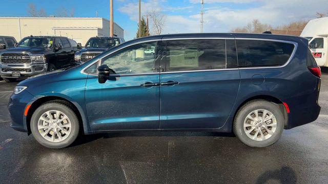 new 2025 Chrysler Pacifica car, priced at $41,635