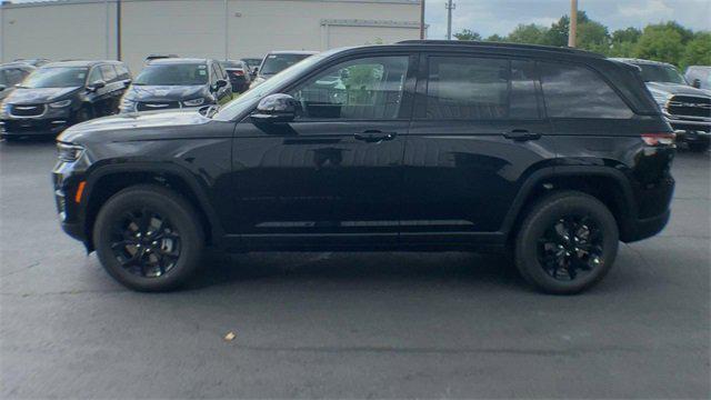 new 2024 Jeep Grand Cherokee car, priced at $42,902