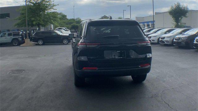 new 2024 Jeep Grand Cherokee car, priced at $42,902