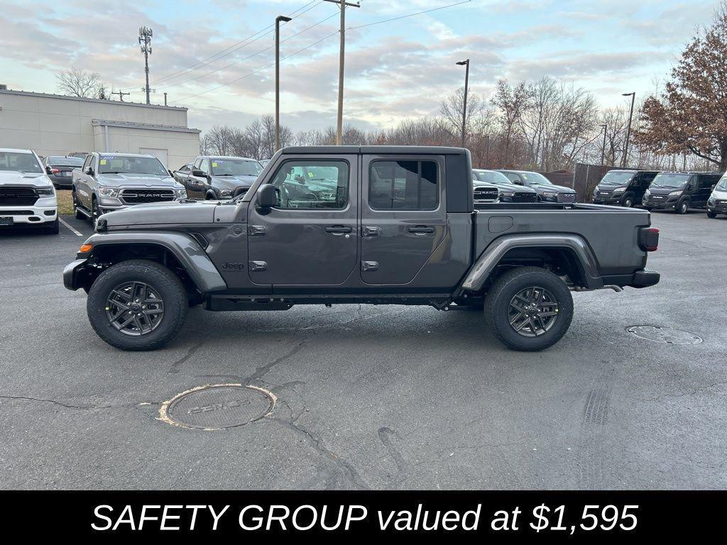 new 2026 Jeep Gladiator car, priced at $52,065