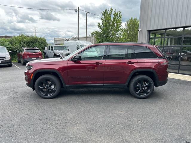 new 2025 Jeep Grand Cherokee car, priced at $48,085