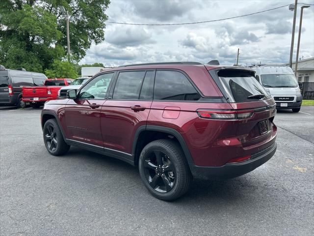 new 2025 Jeep Grand Cherokee car, priced at $48,085