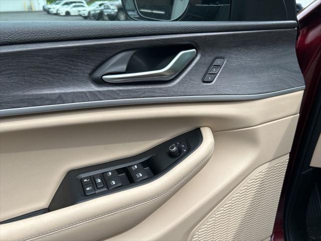 new 2025 Jeep Grand Cherokee car, priced at $48,085