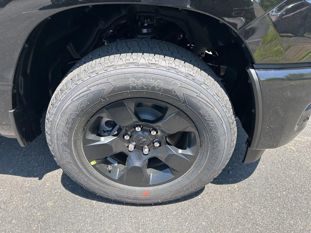 new 2025 Ram 1500 car, priced at $42,511
