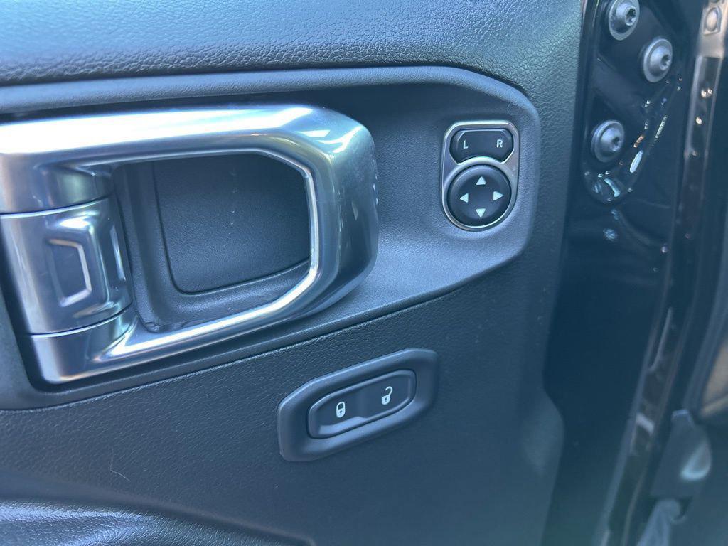 new 2026 Jeep Wrangler car, priced at $48,255