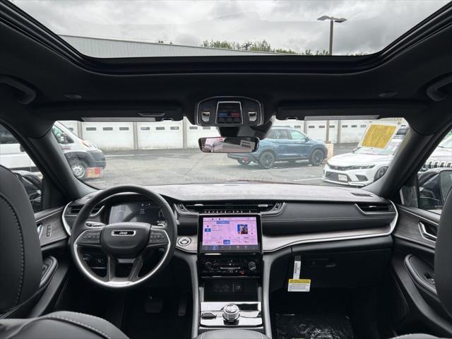 new 2025 Jeep Grand Cherokee car, priced at $45,754