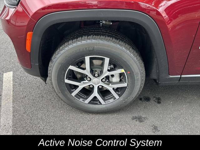 new 2025 Jeep Grand Cherokee car, priced at $46,754