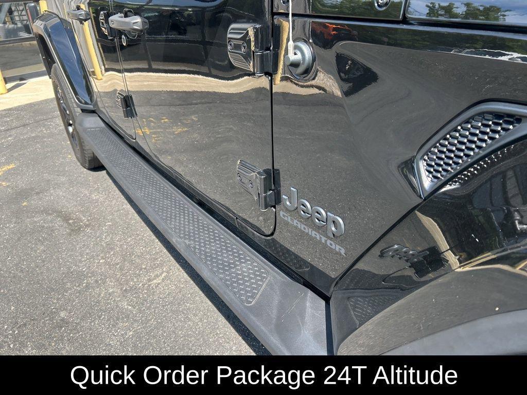 used 2022 Jeep Gladiator car, priced at $30,499