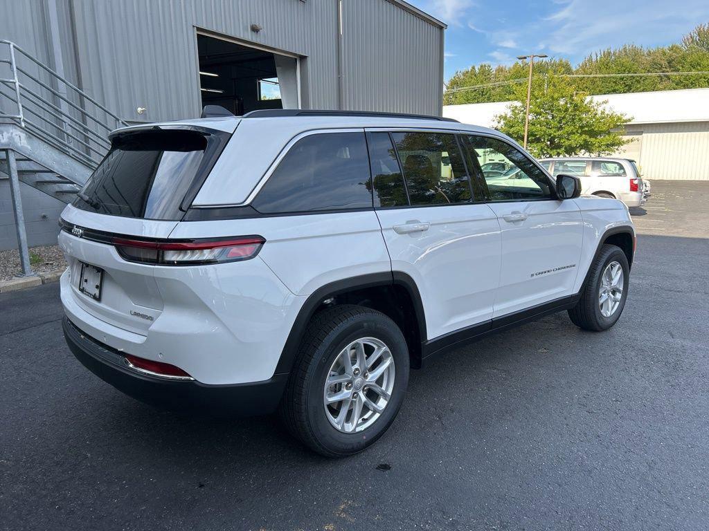 new 2025 Jeep Grand Cherokee car, priced at $39,892
