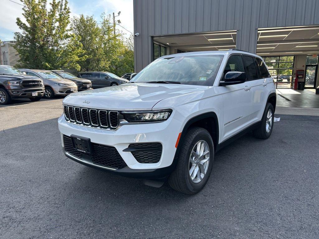 new 2025 Jeep Grand Cherokee car, priced at $39,892
