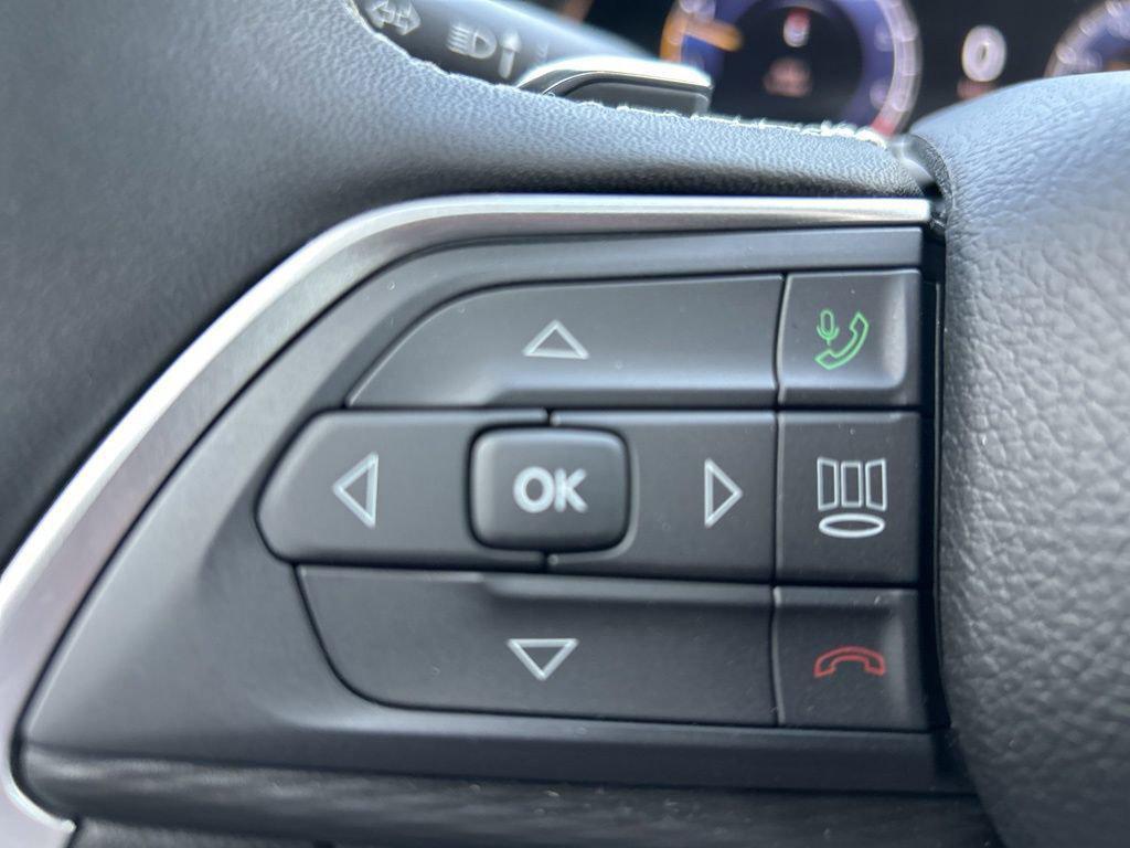 new 2025 Jeep Grand Cherokee car, priced at $39,892