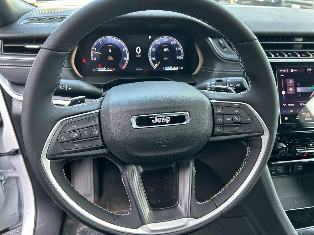 new 2025 Jeep Grand Cherokee car, priced at $39,892