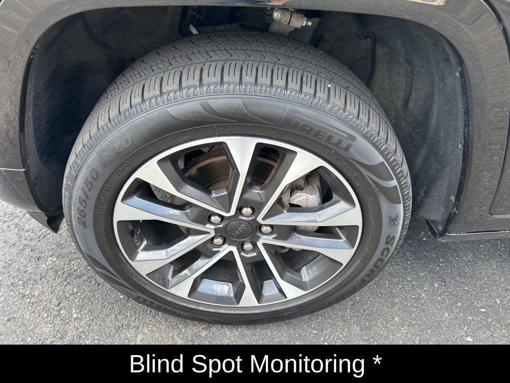 used 2022 Jeep Grand Cherokee car, priced at $32,983