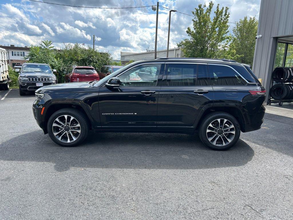 used 2022 Jeep Grand Cherokee car, priced at $34,825