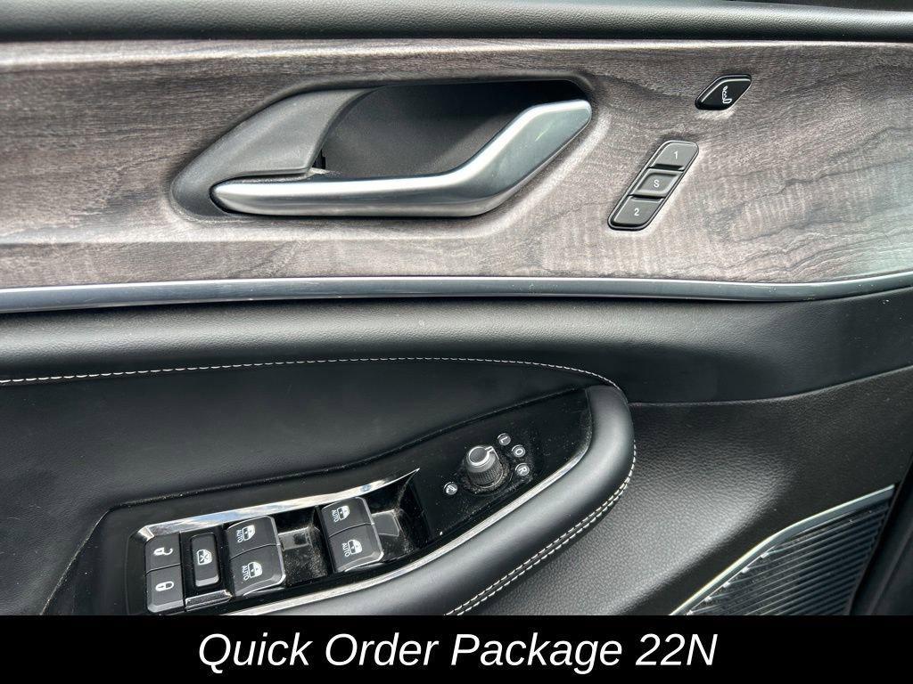 used 2022 Jeep Grand Cherokee car, priced at $34,825