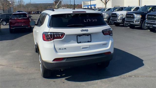 new 2024 Jeep Compass car, priced at $35,112