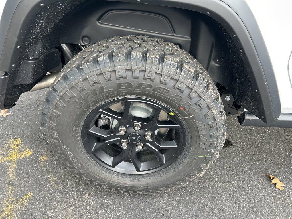 new 2026 Jeep Wrangler car, priced at $47,022