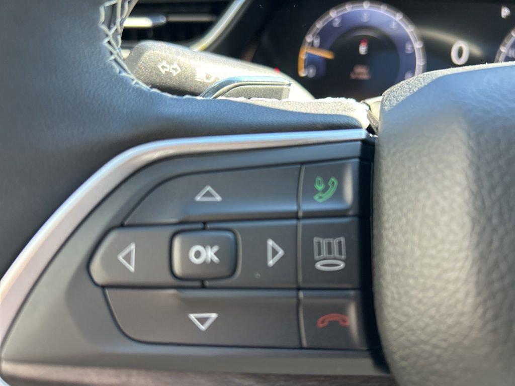 new 2025 Jeep Grand Cherokee car, priced at $50,043