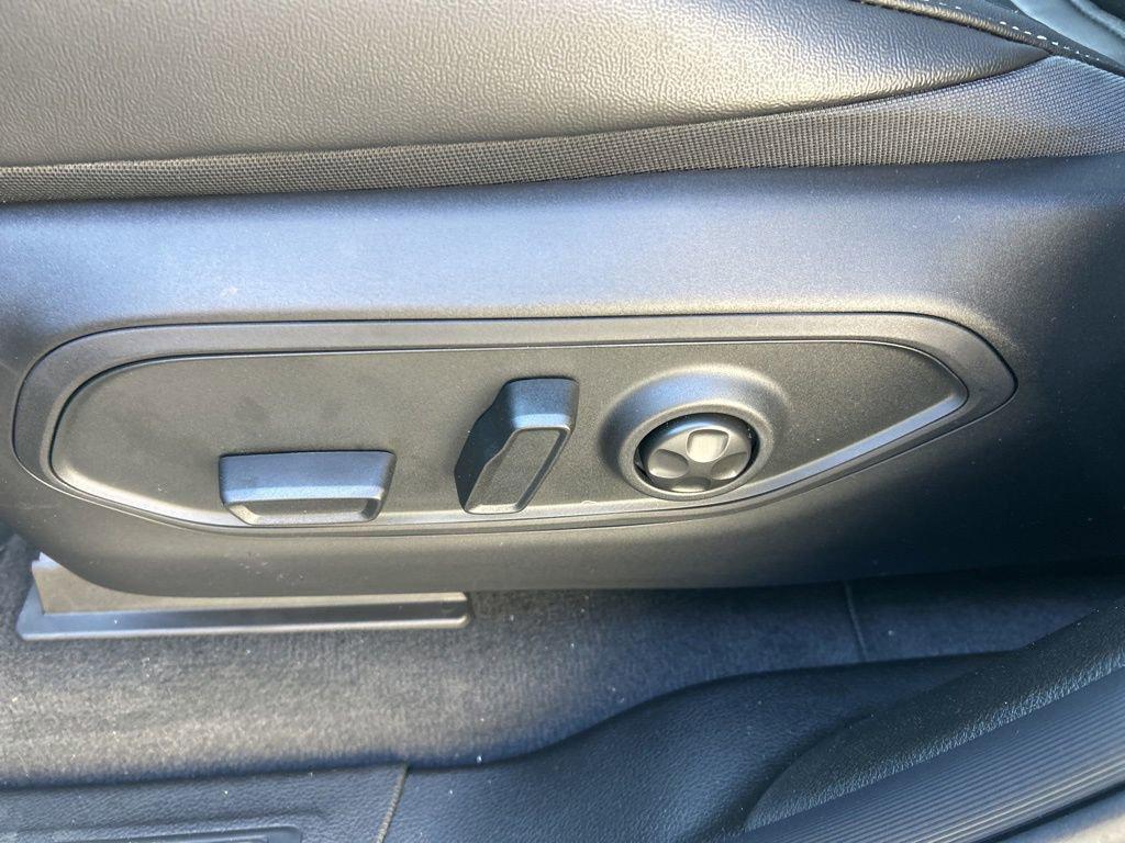 new 2025 Jeep Grand Cherokee car, priced at $50,043