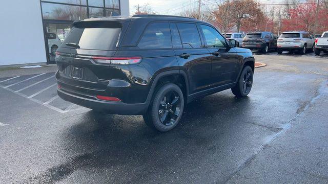 new 2025 Jeep Grand Cherokee car, priced at $48,530