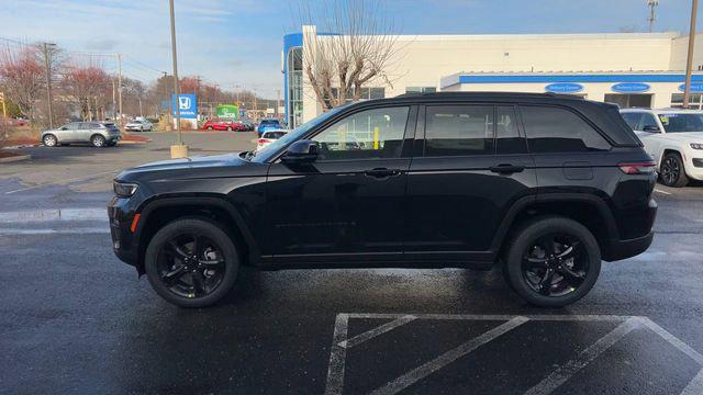 new 2025 Jeep Grand Cherokee car, priced at $48,530