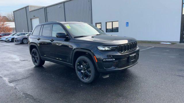 new 2025 Jeep Grand Cherokee car, priced at $48,530