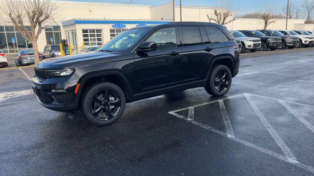 new 2025 Jeep Grand Cherokee car, priced at $48,530