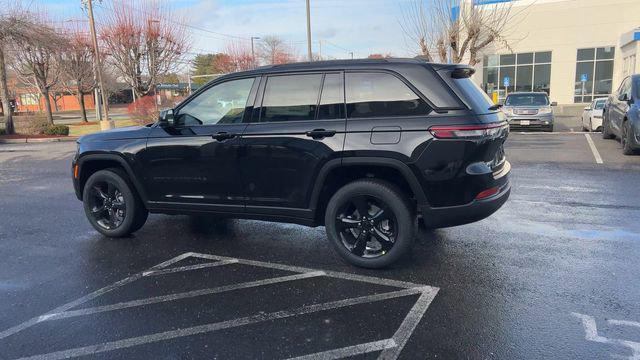 new 2025 Jeep Grand Cherokee car, priced at $48,530