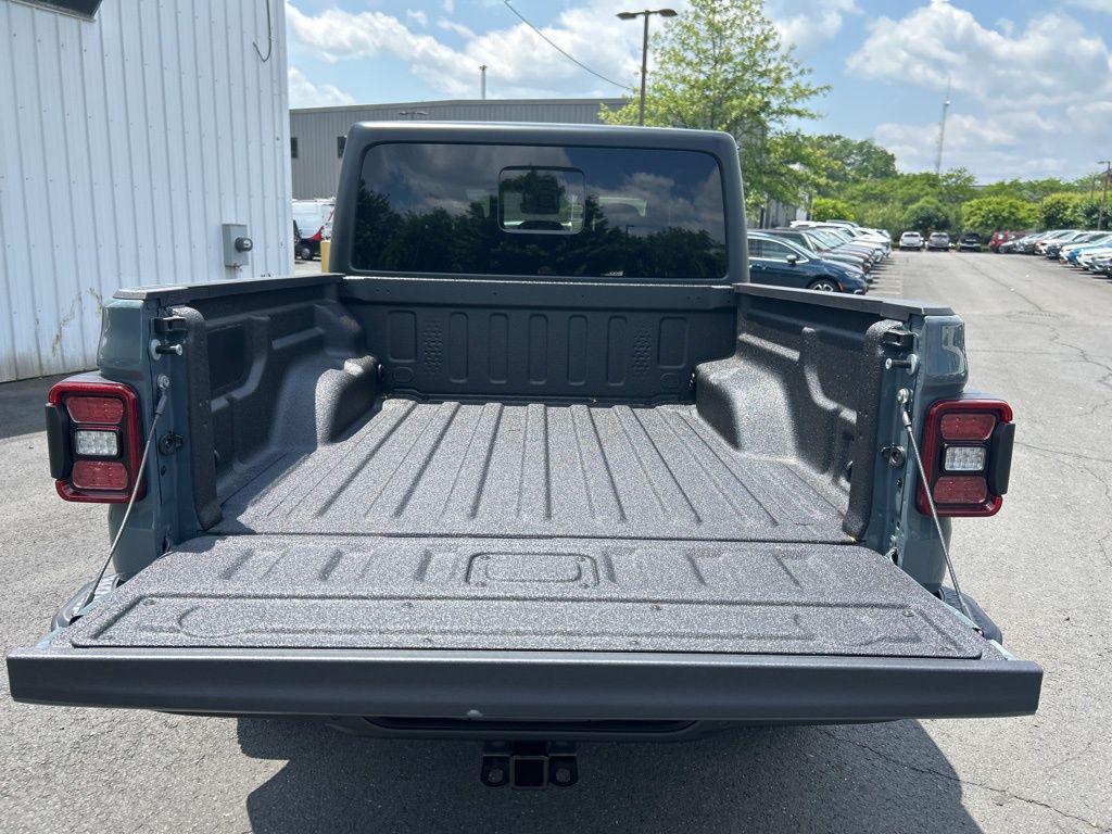 new 2025 Jeep Gladiator car, priced at $49,787