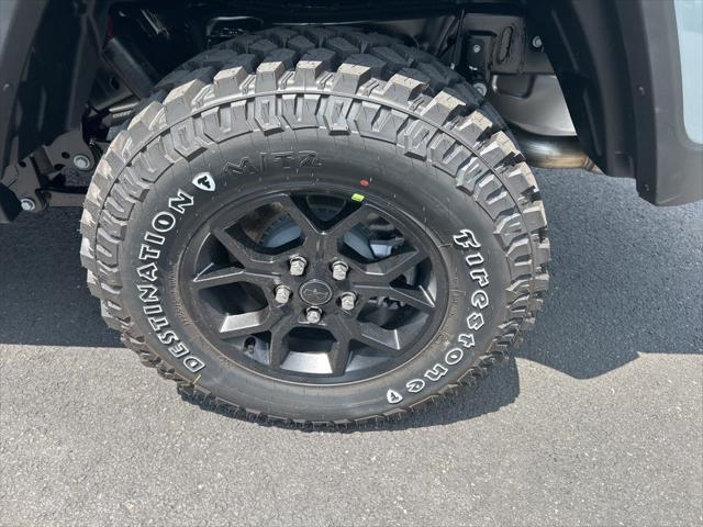 new 2025 Jeep Gladiator car, priced at $50,659