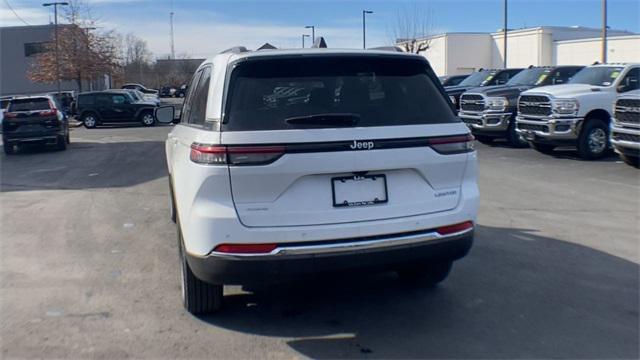 new 2024 Jeep Grand Cherokee car, priced at $48,941