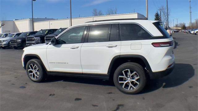 new 2024 Jeep Grand Cherokee car, priced at $48,941