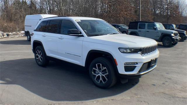 new 2024 Jeep Grand Cherokee car, priced at $48,941