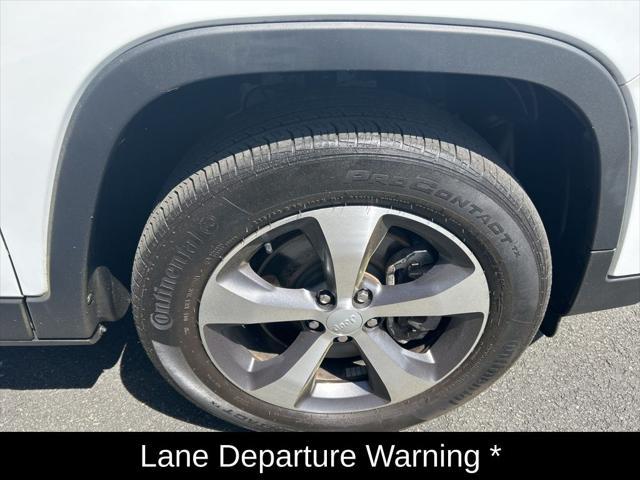 used 2021 Jeep Cherokee car, priced at $24,149