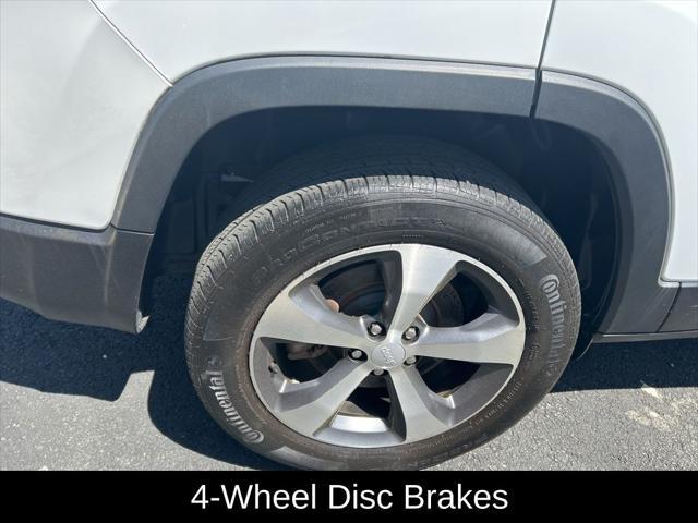used 2021 Jeep Cherokee car, priced at $25,249