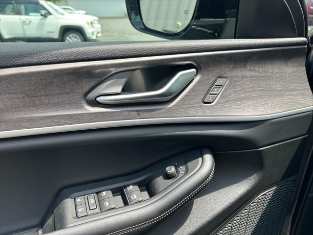 new 2025 Jeep Grand Cherokee L car, priced at $49,195