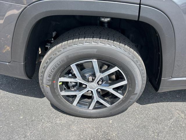 new 2025 Jeep Grand Cherokee L car, priced at $49,195