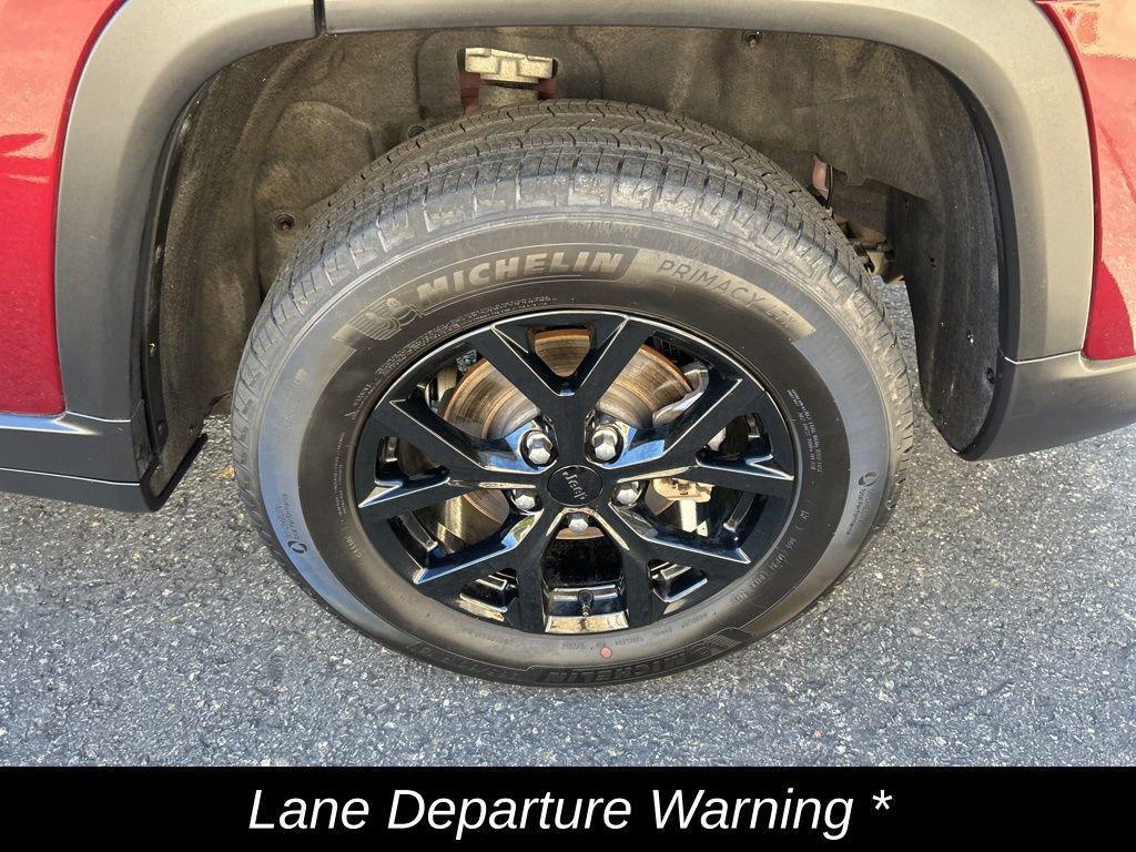used 2024 Jeep Grand Cherokee car, priced at $32,149