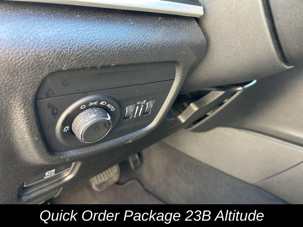 used 2024 Jeep Grand Cherokee car, priced at $32,149