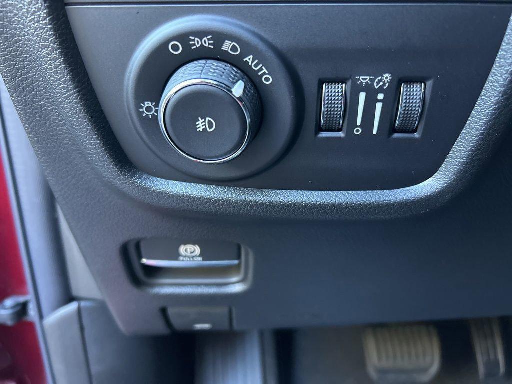 new 2025 Jeep Grand Cherokee car, priced at $49,552